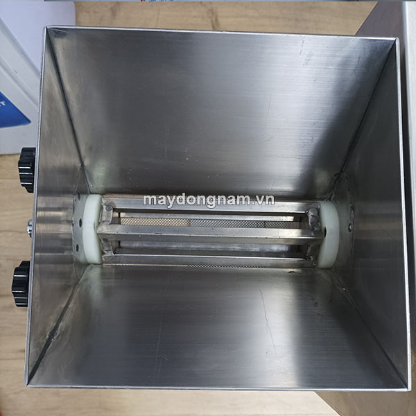 Máy xát hạt cốm Đông Nam